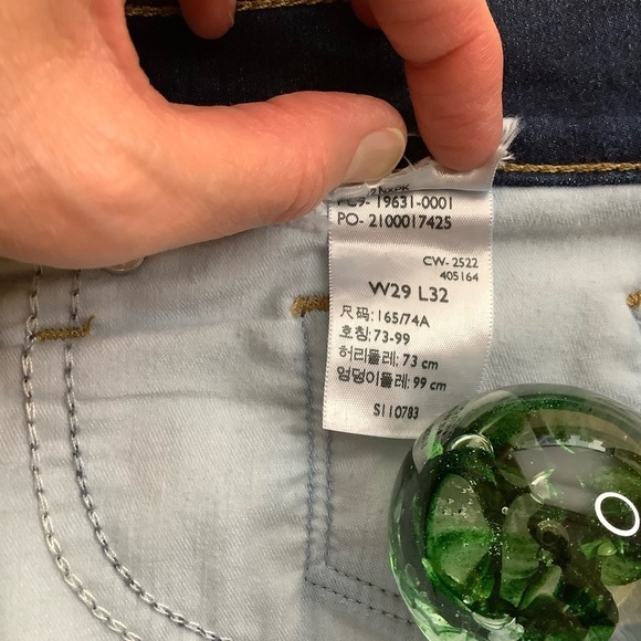 LEVI'S 314 Shaping Straight Jeans Size 29 - Picture 9 of 11